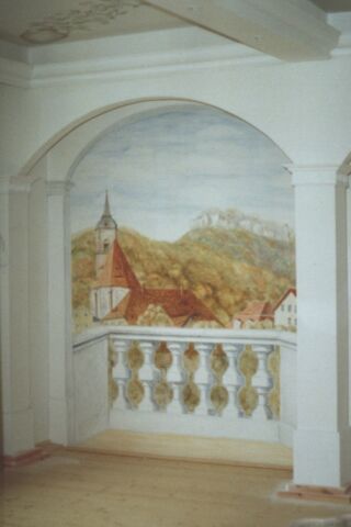 Balkonaustritt inklusive der zweiten Säule wurde gemalt!